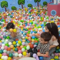 توپ استخر توپ پاستیلی