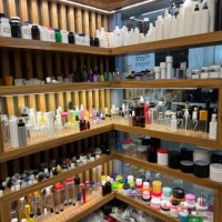 تولید بطری های پت و پلی اتیلن در زمینه غذایی ، دارویی ، آرایشی و بهداشتی