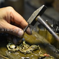 اشتغال در جواهرسازی