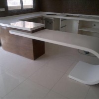 مجری کورین و کوارتز